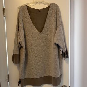 Oversized Free People grayish/beige sweatshirt